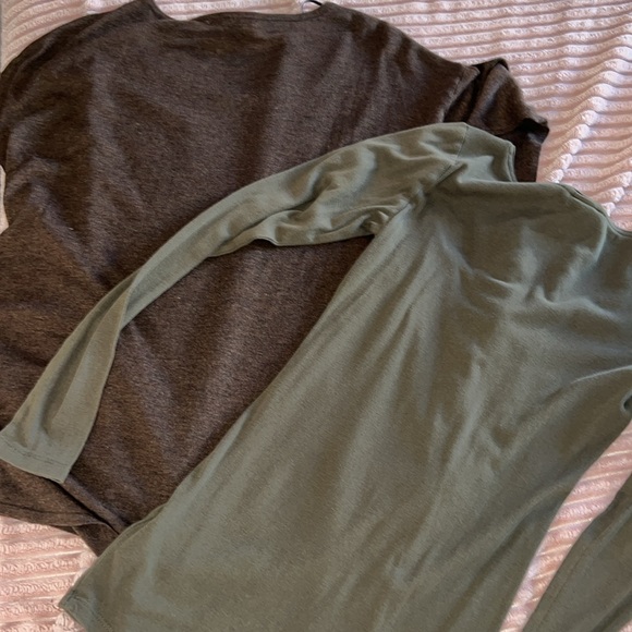 H&M long sleeves sweaters, lot of two pieces, brown XS and army green S. - Picture 14 of 17